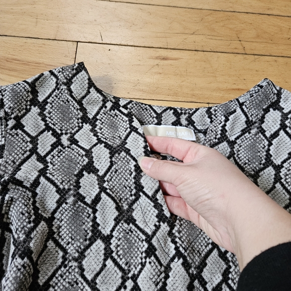 Michael Kors Snake Print Pattern Blouse - Picture 6 of 11